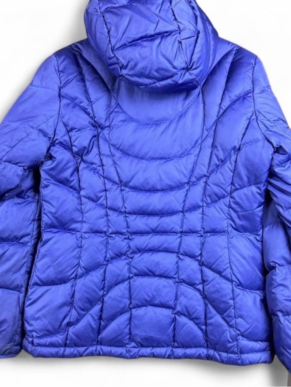 Lands' End Women's Hooded Puffer Jacket in Bright Blue - Picture 5 of 7